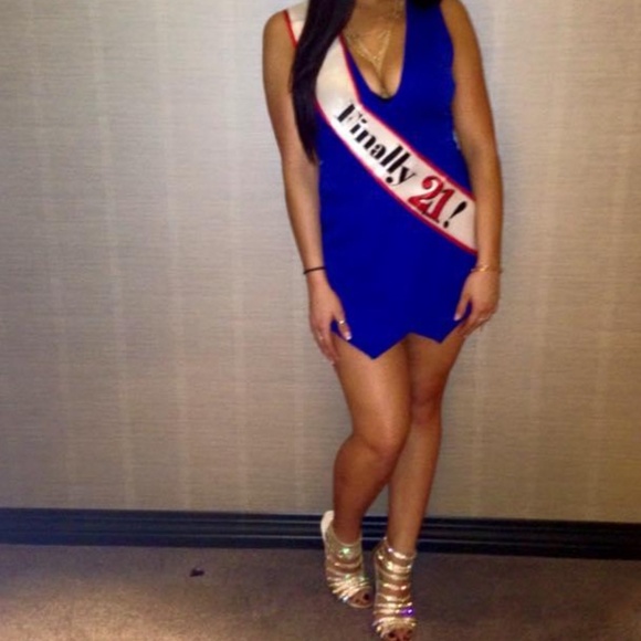 Charlotte Russe Blue Low Cut Romper - Picture 5 of 5